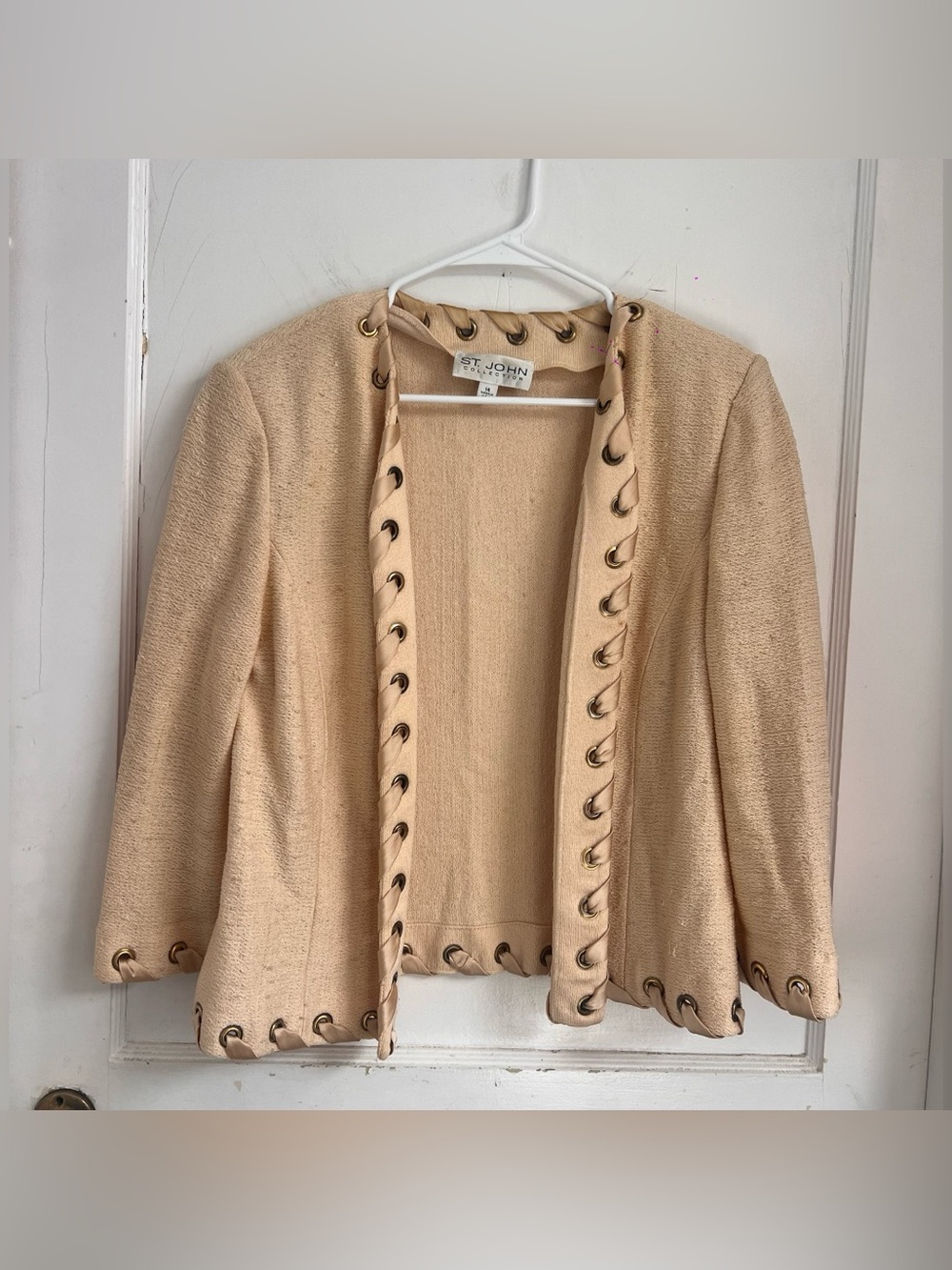 St. John Milano Knit Open Front cream Jacket Trimmed in Silk
$1100 Size 14